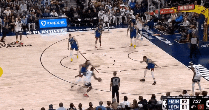 篮球比赛中发生了激烈的对抗