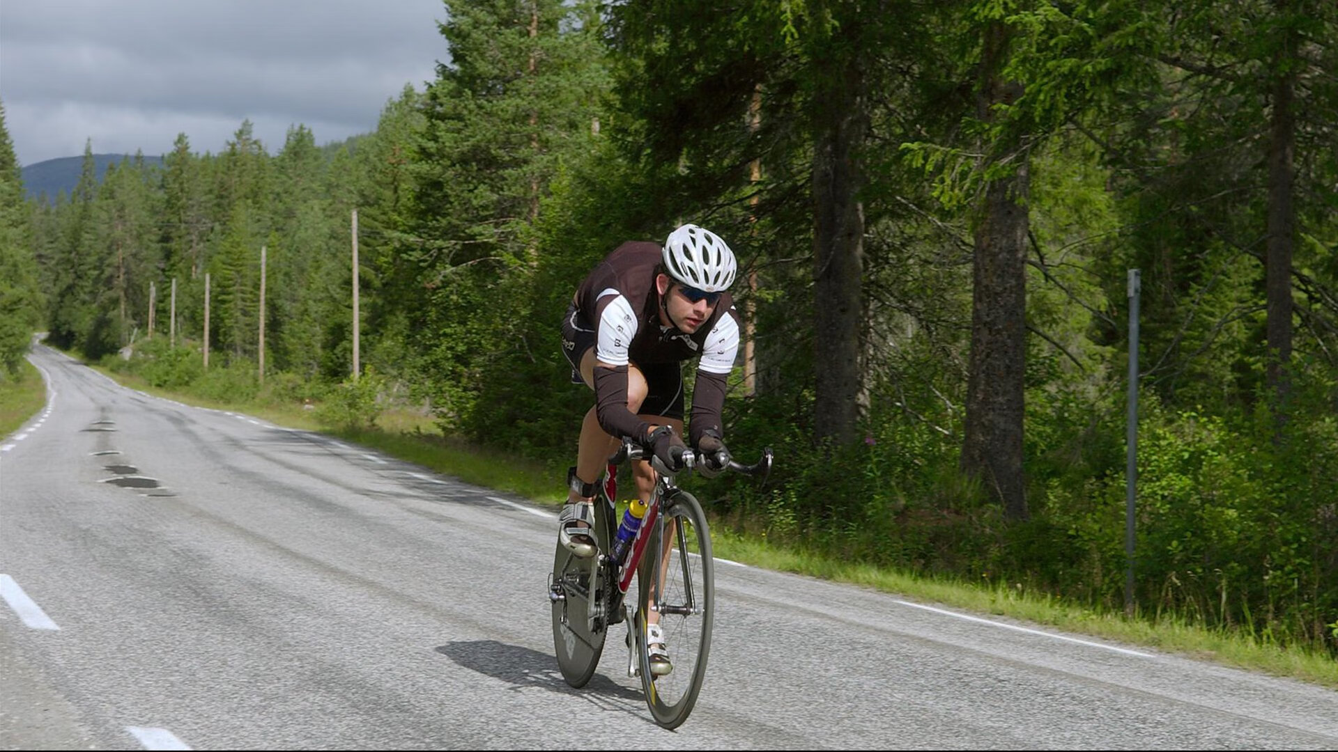 福登关键战不手软，巴拉圭踏平德国，足球世界的颠覆与新生