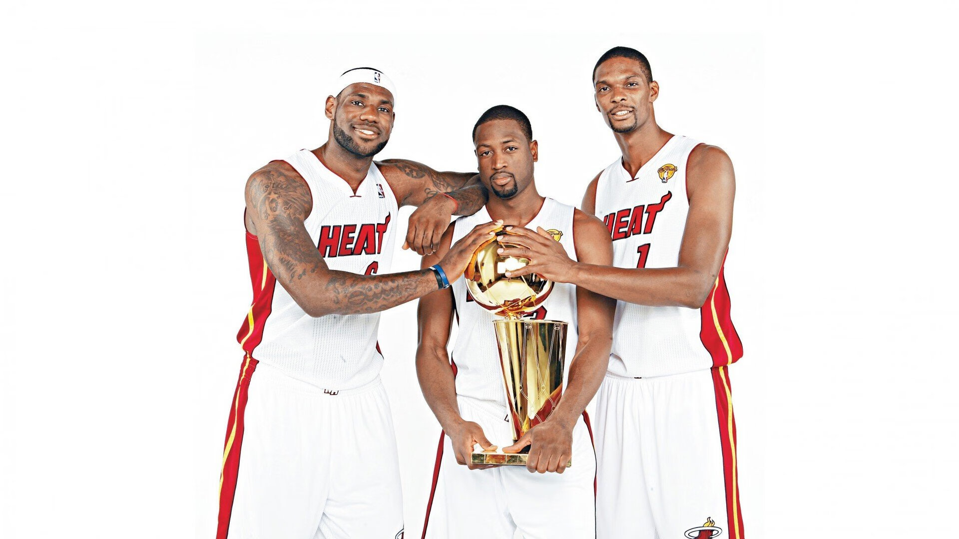 绿茵场上的闪电战与羽球场上的极限突破，德国轻取丹麦，李梓嘉刷新纪录的双重奏